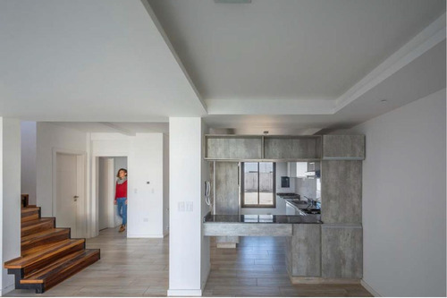 Imagen 13 de 30 de Duplex A La Venta - Villa Belgrano - 2 Y 3 Dormitorios - En Planta Baja Y Alta