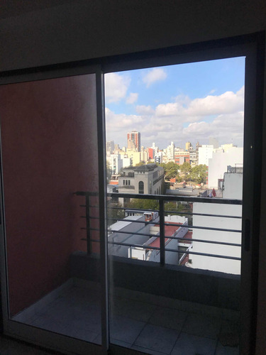 1 Ambiente Con Balcón Y Garaje Piso10