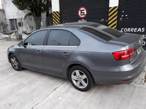 Volkswagen Vento 2.5 Luxury 170cv 2015