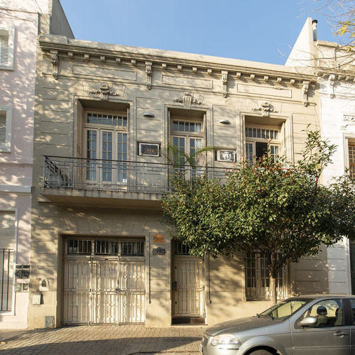 Casa Impecable, Reformada Con Cochera, Terraza Y Quincho