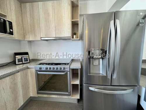 Penthouse Amueblado, Roof, 3 Recámaras, Cuarto De Servicio - El Refugio. Renta