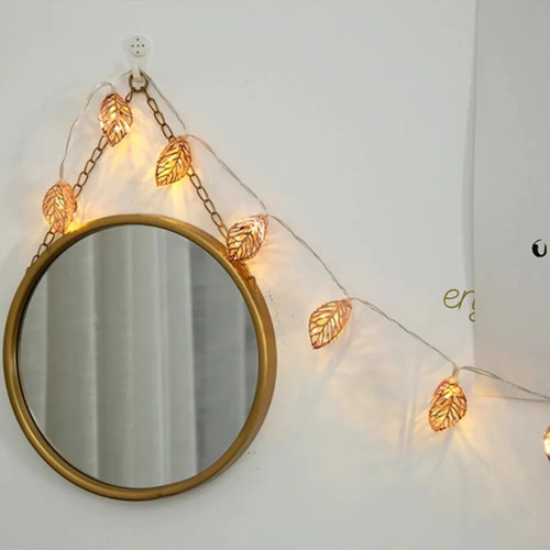 Guirnalda Hojas Metalicas Con Luz Led
