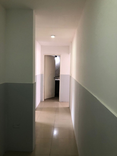Imagen 5 de 13 de Departamento 2 Ambientes, Reacondicionado A Nuevo!
