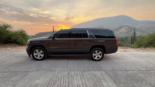 Chevrolet Suburban 5.3 Ltz Mt