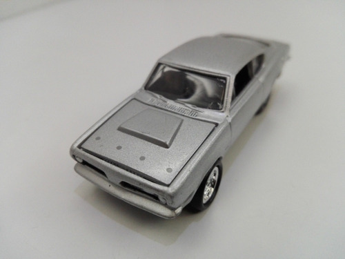 Johnny Lightning - 1968 Plymouth Barracuda Hemi Del 2003 Bs