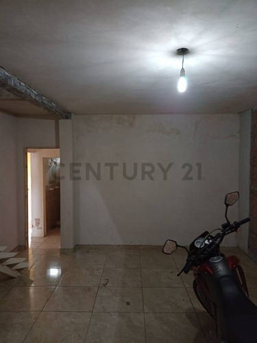Se Vende Villa Rosas Con 2 Viviendas Rafaela