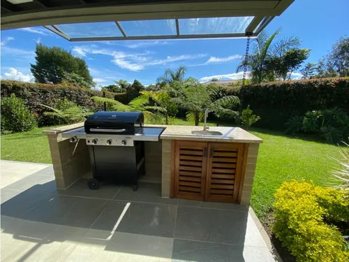 Hermosa Casa Para La Venta En Llanogrande