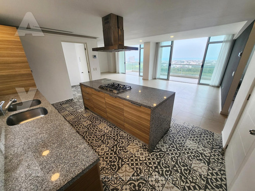 Departamento En Venta, 4 Recámaras, Vista Al Mar, Campo Golf, Av Bonampak, Puerto Cancún