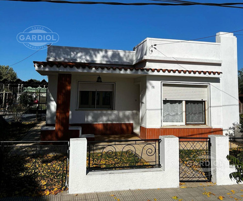 Venta De Casa En Tarariras, Dpto. De Colonia