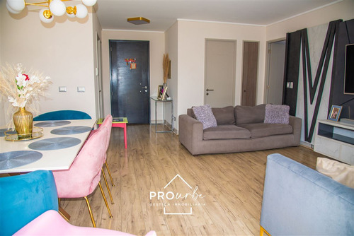 Departamento En Arriendo De 3 Dorm Con Patio Privado