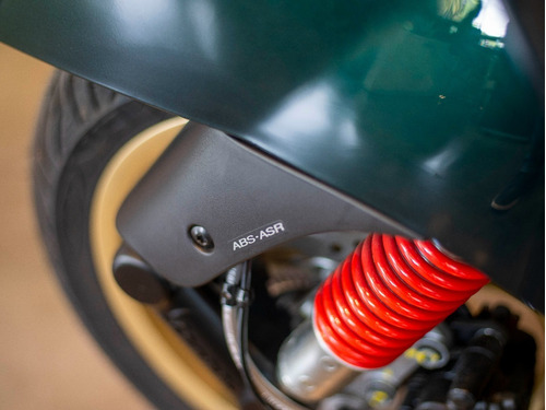 Imagen 10 de 25 de Vespa Gts Super 300 Racing Sixties Verde