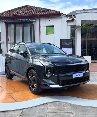 Nueva Kia Sportage Zenith Hibrida 1.6 Turbo Mod 2026