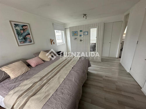 Casa De 3 Pisos En Pasaje Cerrado En Venta. En Ñuñoa