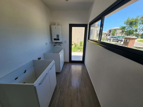 Casa 5 Ambientes En Venta Barrio San Pablo Pilar