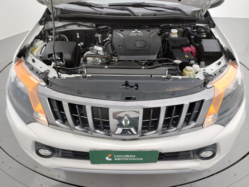 Mitsubishi L200 Triton 2.4 16V TURBO DIESEL GLS CD 4X4 AUTOMÁTICO