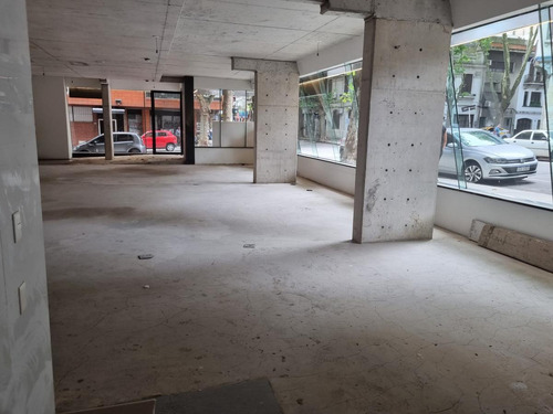 Imagen 7 de 11 de Local -local Comercial Esquina , Canelones Y Convención, Estrena , 200 M2 !!