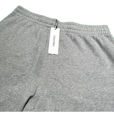 Short Calvin Klein Gris Con Logo En Blanco Talla L