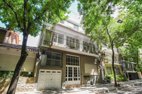 Departamento De Escalera En Venta De 4 Dormitorios En Barrio Martin - Centro