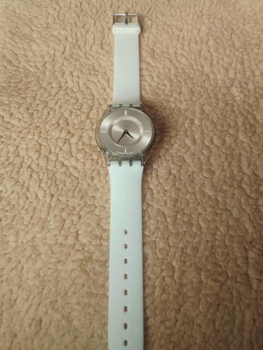 Reloj Para Mujer Swatch - Extra Chato Blanco Transparente Gris Claro Metalizado (Usado)