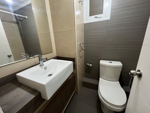 Arriendo Comodo Departamento 2d 2b Excelente Ubicación
