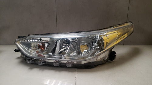 Farol Esquerdo Toyota Yaris 2018 A 2023 Com Detalhe