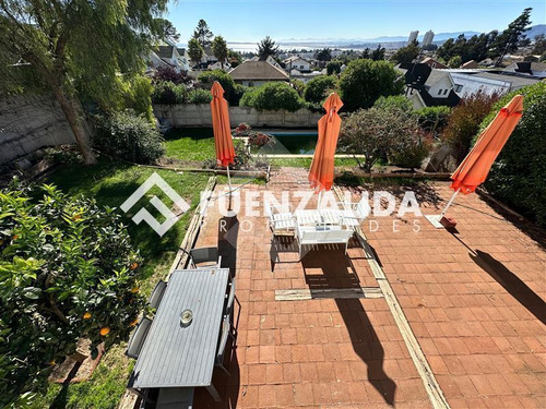 Casa En Venta 4d 4b, Lomas De Montemar, San Cristóbal.