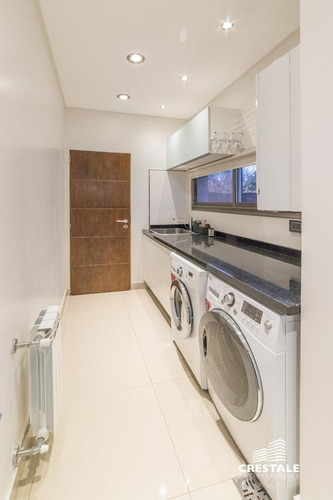 Imagen 20 de 30 de Imponente Casa 4 Dormitorios En Venta - San Marino (funes Hills)