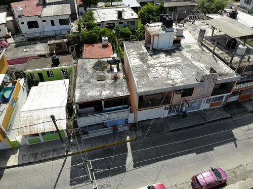 Renta Local Comercial Con Departamento Col. El Mirador Cerro Azul Veracruz.