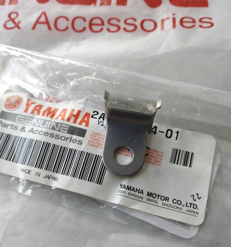 Grapa Cubierta Carter Yamaha Dt 125/175 Original Japones