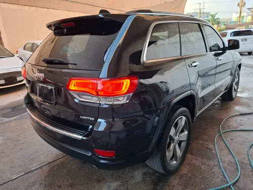Jeep Grand Cherokee 5.7 Limited Lujo 4x2 Mt