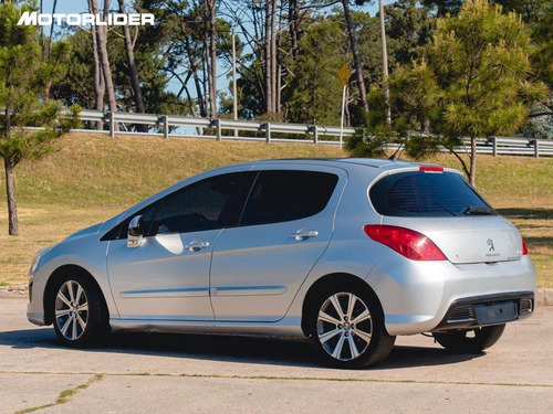Peugeot 308 Premium Turbo Extra Full - Permuta / Financia