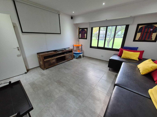 Casa 5 Ambientes Con Pileta Quincho Gran Parque