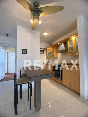 Imagen 2 de 12 de Venta De Apartamento En Catia La Mar Urbanizacion Playa Grande Residencias Jurel Cerca Del Hotel Marriott