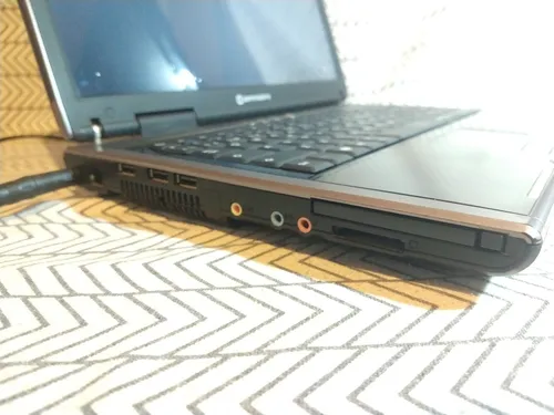 Notebook Commodore 3gb Ram (Usado)