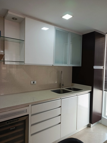 Apartamento En Alquiler Fijo, Blue Bay Playa Moreno. Pampat