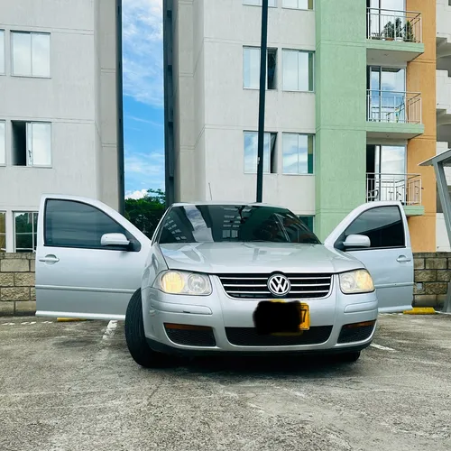 El Volkswagen Jetta 2009 Es Un Sedán Confiable, Cómodo Y Con