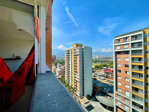 Apartamento En Venta En Medellín - El Estadio Cod 65867