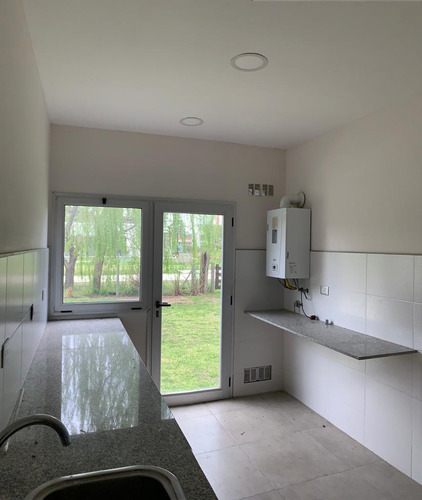Casa En Country Lomas De City Bell Alquiler