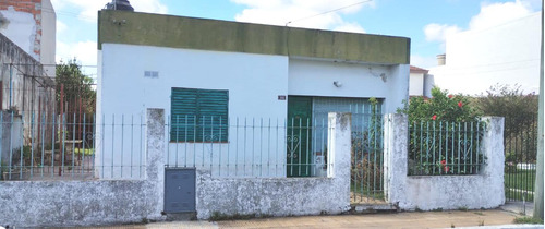 Venta  Casa 3 Ambientes Con Patio  Todos Los Servicios Libertad Merlo