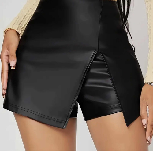 Short Falda Stres Cuerina Negro