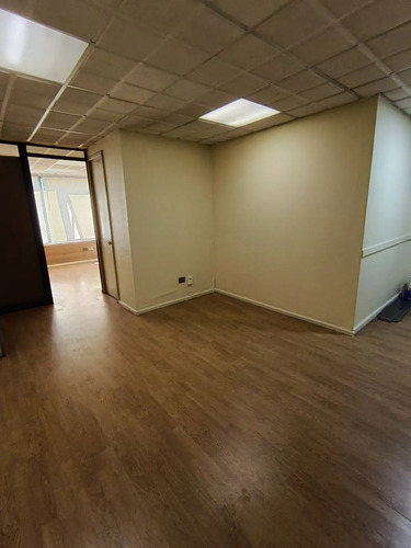 Oficina En Arriendo Metro Pedro De Valdivia - Providencia