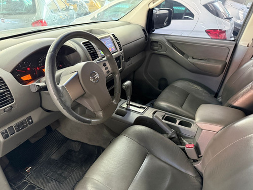 Nissan Frontier 2.5 Le Cab. Dupla 4x4 Aut. 4p