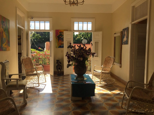 Habitación Con Baño Privado En Alquiler En La Zona Colonial, Santo Domingo