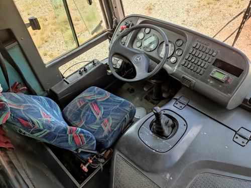 Imagem 6 de 8 de Diant Rodov Mb1418 Busscar 45lug