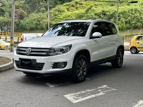 Volkswagen Tiguan Sport 2.0