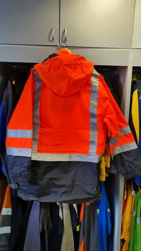 Chaqueta Altavisibilidad Helly Hansen Postdam Varon Nueva Cuotas