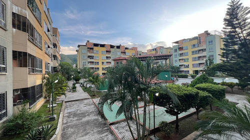 Venta De Apartamento. Res. Paso Real, San Diego.