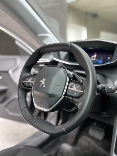 Peugeot 208 1.6 Feline Tiptronic