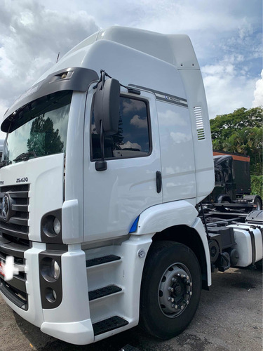 Imagem 5 de 15 de Vw 25420 6x2 Vtronic Teto Auto Completo