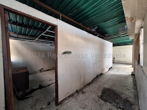 Se Vende Edificio Centro De Maracay Calle Paez Fvina